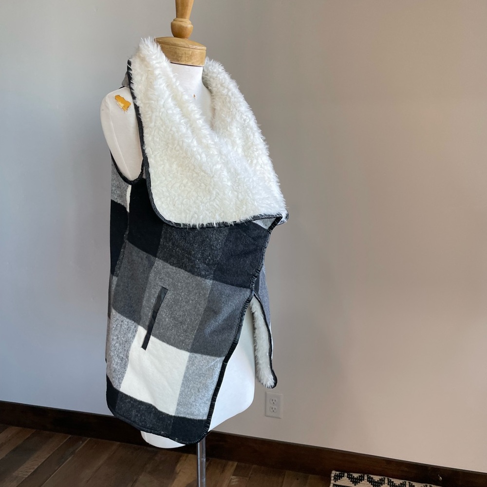 Me Jane Buffalo check wool vest fur L